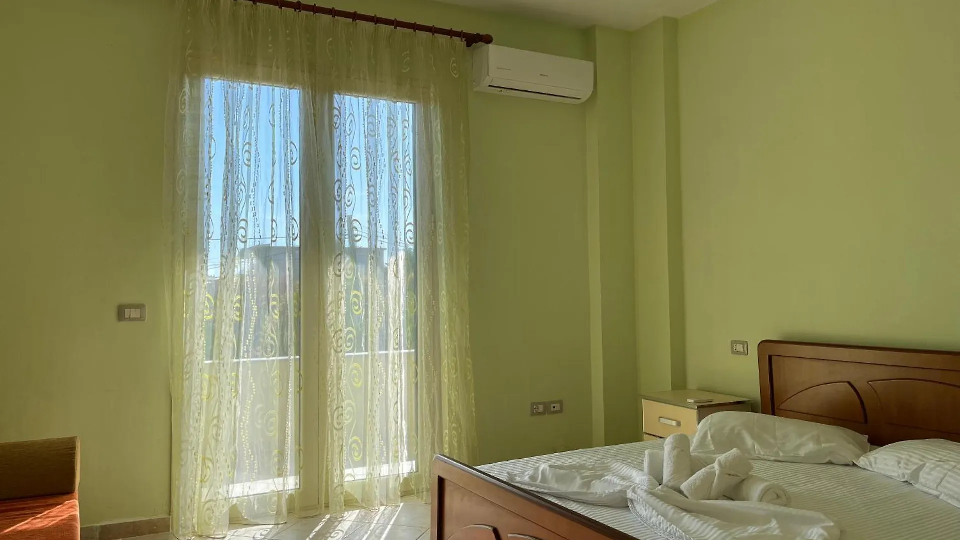 Eneo House Villa Durres 0*,